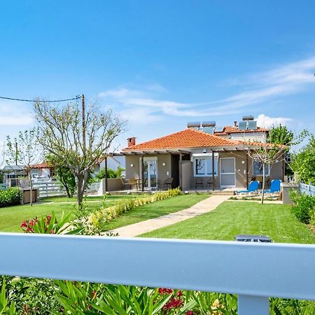 Azzurro Seafront Houses Nea Kallikrateia Kültér fotó